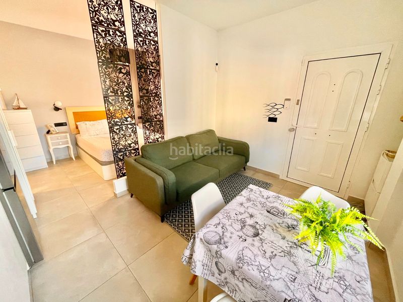 Foto 4cc742f8-5101-45cb-9428-75245ae1d9da. Alquiler estudio iexclalquiler desde septiembre para todo el antildeo!te presentamos este acogedor apartamento estudio en alquiler en torre de la h en Pilar de la Horadada