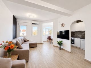 Alquiler Apartamento en Avenida Habaneras - Curva de Palangre. Iexclalquiler disponible desde septiembre para todo el antildeo!