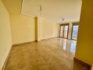 Lloguer Apartament a Centro - Muelle Pesquero. Iexclalquiler para todo el antildeo o con opcioacuten a compra!a