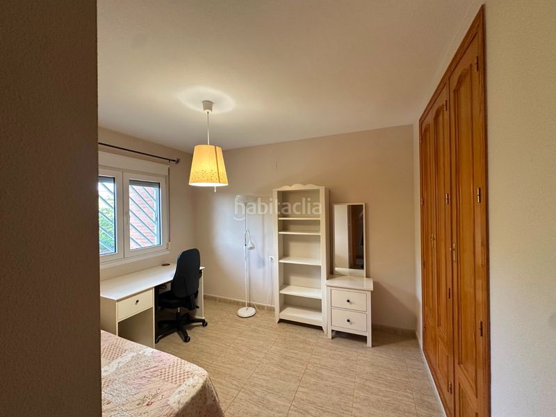 Foto 0476fb18-7441-4408-8fcf-dbd738a23642. Alquiler chalet iexclalquiler desde ya para todo el antildeo!te presentamos este fantaacutestico chalet de cuatro plantas en alquiler en ciudad ja en Alicante