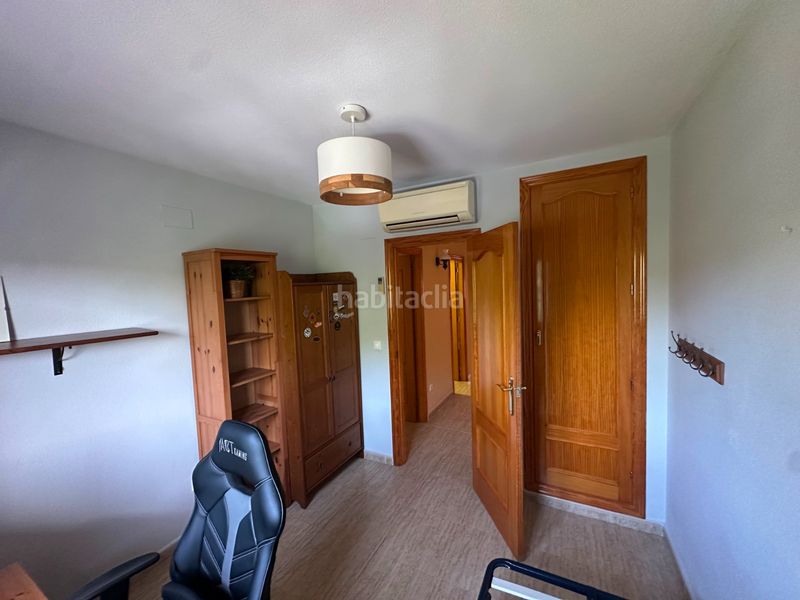 Foto 084382b8-3421-428c-8f14-f9395f9c2872. Alquiler chalet iexclalquiler desde ya para todo el antildeo!te presentamos este fantaacutestico chalet de cuatro plantas en alquiler en ciudad ja en Alicante