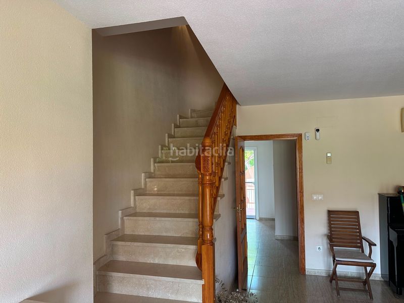 Foto 099665a6-7c6a-4689-8f3f-4ca84916ea7d. Alquiler chalet iexclalquiler desde ya para todo el antildeo!te presentamos este fantaacutestico chalet de cuatro plantas en alquiler en ciudad ja en Alicante