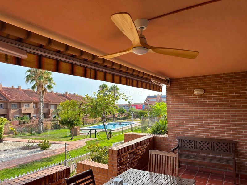 Foto 16ca3551-9be8-4e2f-b988-0828cd46e5c0. Alquiler chalet iexclalquiler desde ya para todo el antildeo!te presentamos este fantaacutestico chalet de cuatro plantas en alquiler en ciudad ja en Alicante
