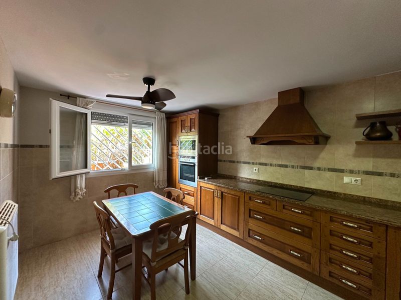 Foto 29ab55b6-9323-44f1-b075-e64148fc44d9. Alquiler chalet iexclalquiler desde ya para todo el antildeo!te presentamos este fantaacutestico chalet de cuatro plantas en alquiler en ciudad ja en Alicante