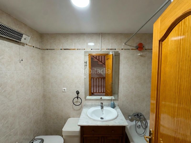 Foto c1888b26-d6fa-4797-8e3c-c1babf0b9136. Alquiler chalet iexclalquiler desde ya para todo el antildeo!te presentamos este fantaacutestico chalet de cuatro plantas en alquiler en ciudad ja en Alicante