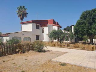 Lloguer Xalet a Centro. Iexclalquiler desde septiembre hasta junio!te presentamos este f