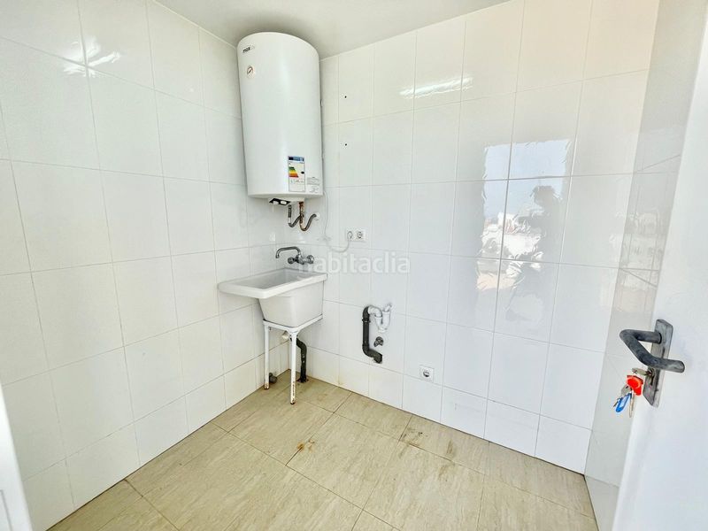 Foto 0fe99c16-e3bf-4857-b8bd-e3fd6b007a07. Alquiler apartamento iexclalquiler desde septiembre para todo el antildeo!te presentamos este acogedor apartamento en alquiler en los alcaacutezares, u en Alcázares (Los)