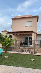 Affitto Chalet in Coloma. Iexclalquiler disponible desde el 7 de septiembre para todo el a