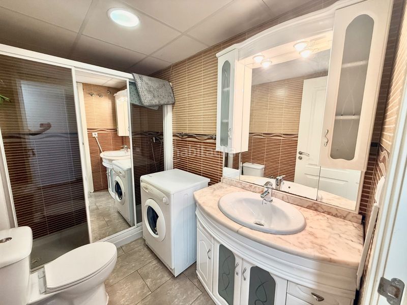 Foto 0436a17a-7ff8-4edd-920d-cd732d12af15. Miete appartement mit parking in Playa Poniente Benidorm