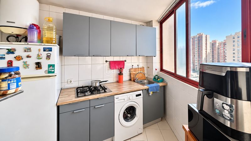 Foto 984bd538-b736-4826-aad3-f4559e9e3fd6. Miete appartement mit parking pool in Sierra Helada Benidorm