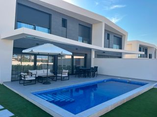 Affitto Chalet in Monte y Mar. Iexclalquiler disponible desde el 25 de septiembre hasta junio e