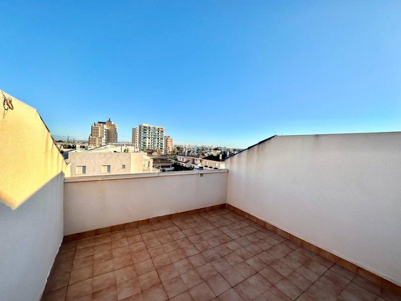 Foto db61addb-a47d-4cef-8426-b7a798061e6c. Pis amb piscina a La Veleta Torrevieja