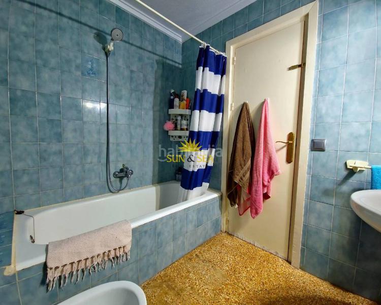 Foto 4cb3cc28-2bfd-4f2f-8b2a-771a855a8aa2. Lloguer pis amb calefacció aparcament piscina a Zona Playa del Cura Torrevieja