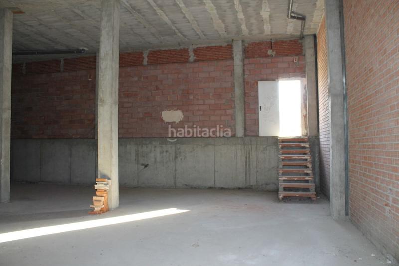 Foto e6a26c02-87d8-4363-8284-778b97256999. Lloguer local comercial a Monzón