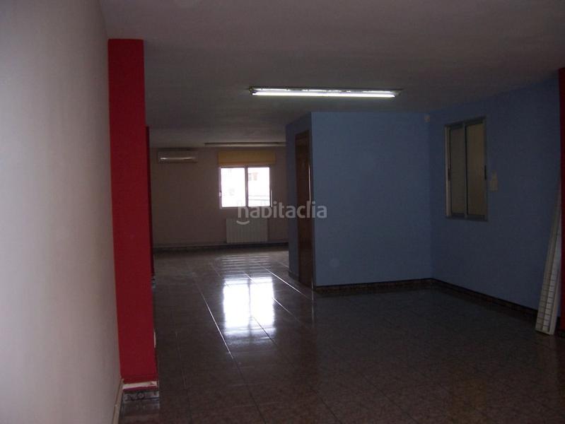 Foto 7b8ca495-1131-4dea-84f6-8413679529b6. Lloguer oficina a Monzón