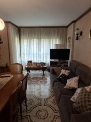 Appartement à Avinguda del president companys 26. Piso amplio centrico