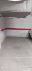 Aparcament cotxe a Carrer de roger de belfort 27. Parquing para coche grande