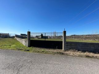 Residential Plot in Compostilla - Columbrianos. Venta finca urbana en barcena del bierzo
