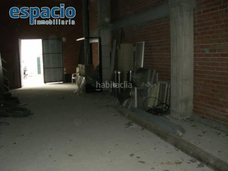 Foto fb3fe3e3-96e7-418b-a86e-cd3cdc512807. Local comercial venta local zona Centro en Centro Ponferrada