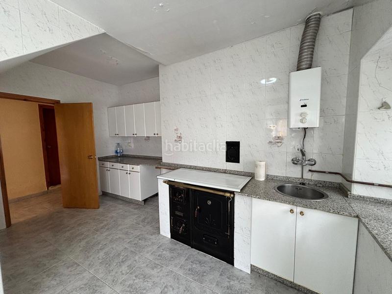 Foto 940ea7ab-ddee-4dd7-8dc0-6b0205414ace. Casa venta casa en calamocos el bierzo en Castropodame