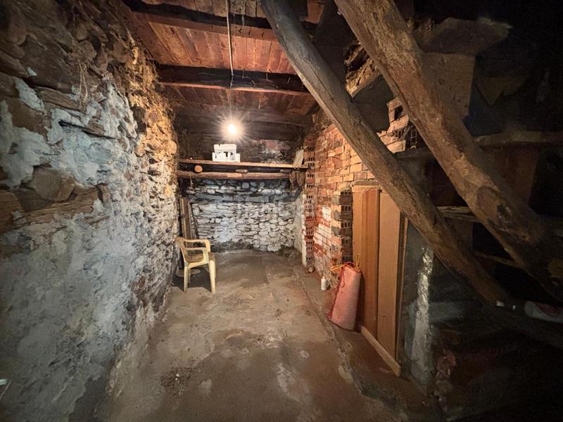 Foto d03f57b4-bb9f-417d-852d-0872fb272708. Casa venta casa en calamocos el bierzo en Castropodame