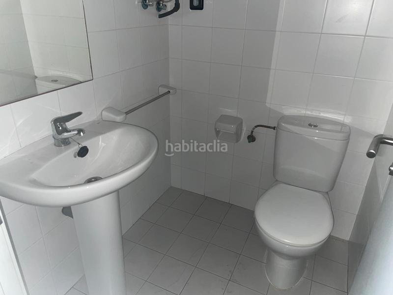 Foto e864024d-5734-4e64-9510-8035a7213af7. Local comercial venta local zona rosalia de castro en Ponferrada