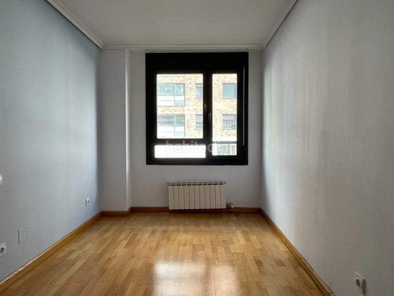 Foto 4c6ee394-661f-4640-a996-ed1fda669eb1. Piso venta piso en la rosaleda en Centro Ponferrada