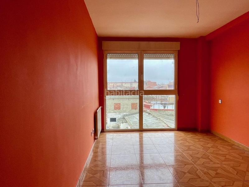 Foto 29e7c6f5-7ee5-4357-9405-e893b58a3712. Duplex avec chauffage dans Valencia de Don Juan