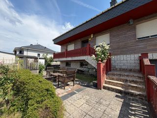 Chalet in Flores de Sil - La Placa. A la venta casa con finca en ponferrada