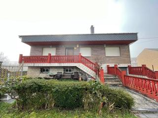 Chalet à Flores de Sil - La Placa. Venta casa con finca en ponferrada