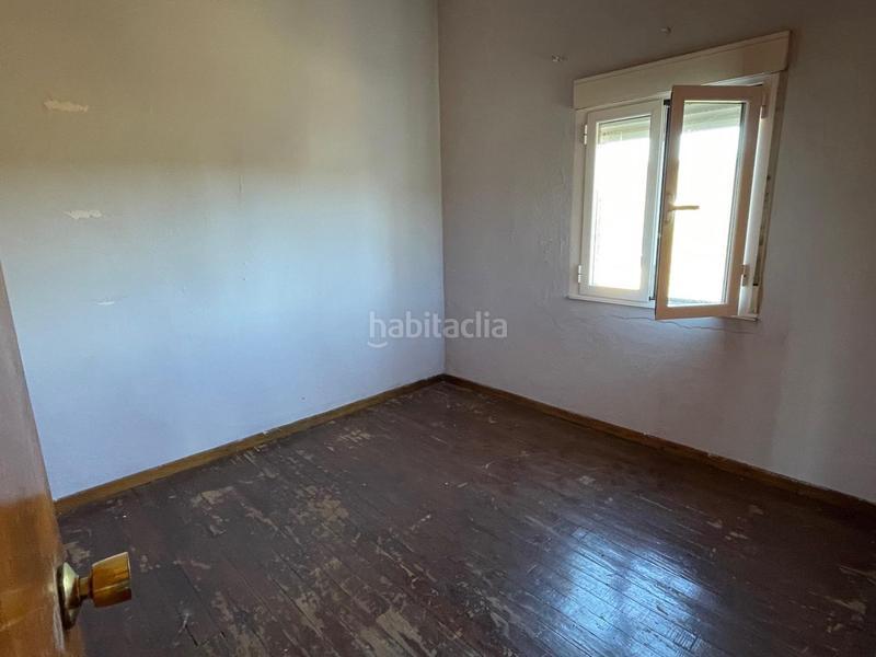 Foto b1f88e27-4bc2-4018-8127-d695a0694df5. House with heating in Camponaraya