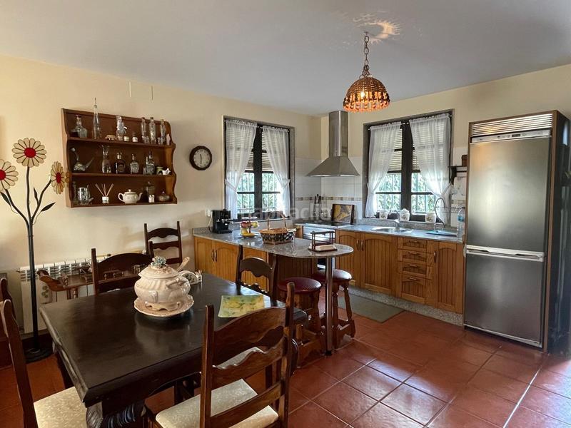 Foto ec0e911f-3b37-401d-ab5c-a172e126df25. Maison avec chauffage dans Arganza