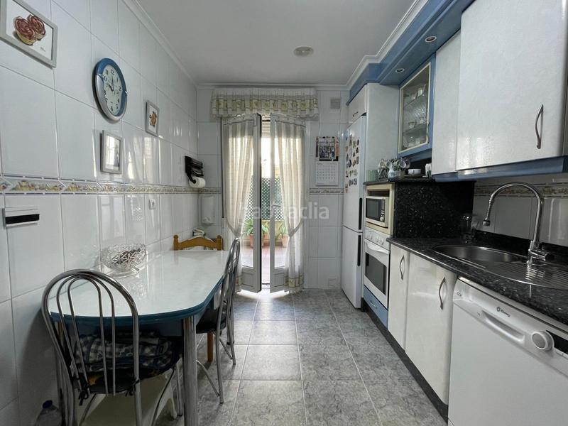 Foto 04ea403d-c120-4096-b68d-57429b96d705. Casa adossada amb calefacció aparcament a Centro Ponferrada