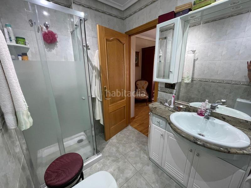 Foto 063224e2-b62f-4926-8cff-251fa0249333. Casa adossada amb calefacció aparcament a Centro Ponferrada