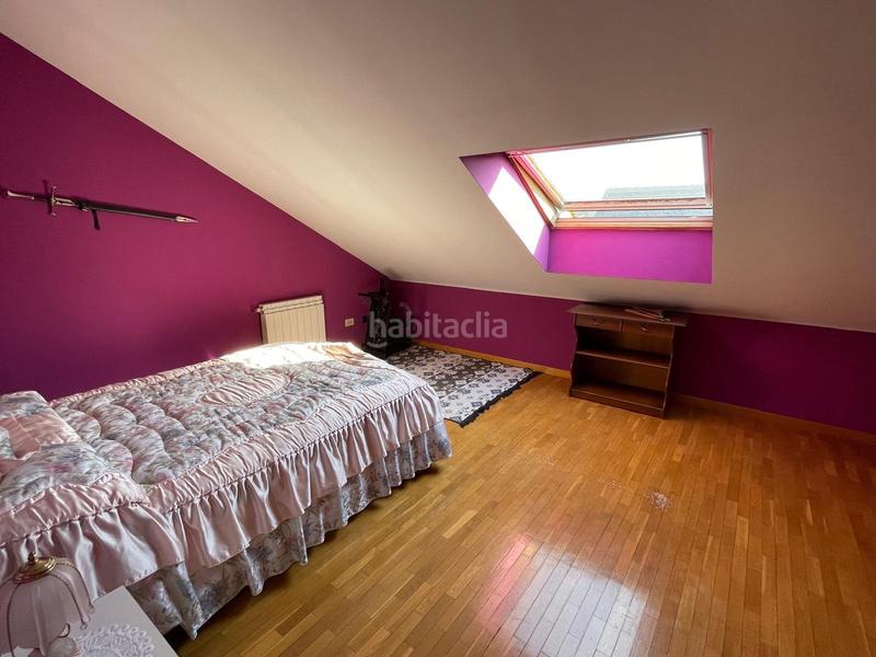 Foto 1f28f572-47f6-46ea-bd26-b15fc4f67f0b. Casa adossada amb calefacció aparcament a Centro Ponferrada