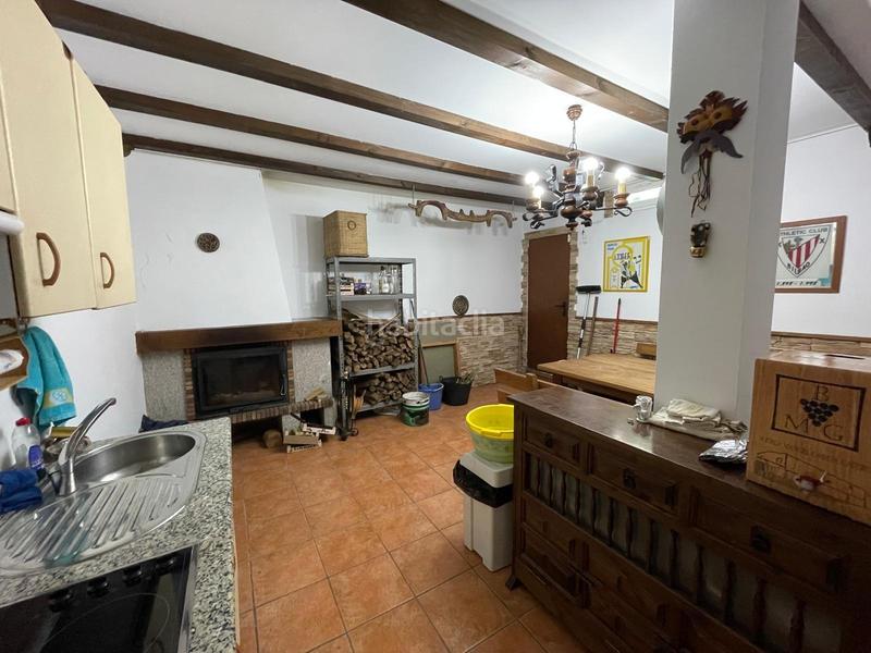 Foto 1f7f772e-94bb-4ae5-8f73-bc8af83d50fb. Casa adossada amb calefacció aparcament a Centro Ponferrada