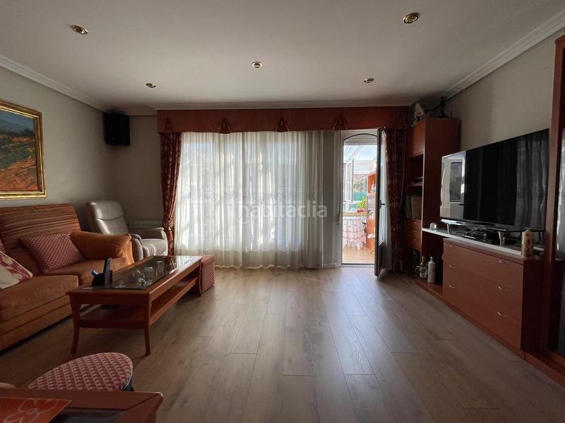 Foto 4472ce46-d62c-4d05-98c0-237d5e6ceae5. Casa adossada amb calefacció aparcament a Centro Ponferrada