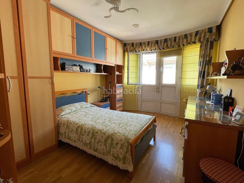 Foto ac332c13-3db4-4b67-8fa4-e990f4412a76. Casa adossada amb calefacció aparcament a Centro Ponferrada