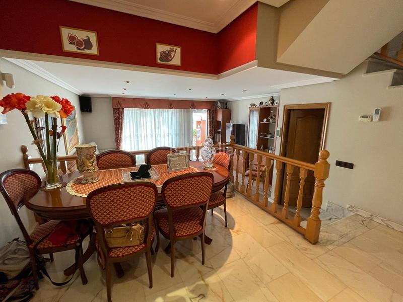 Foto cfe0198e-e15d-4135-b5b9-af63afc93551. Casa adossada amb calefacció aparcament a Centro Ponferrada