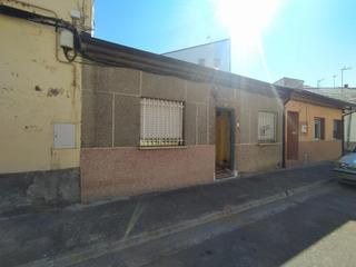 Haus in Compostilla - Columbrianos. Venta casa en cuatrovientos ponferrada