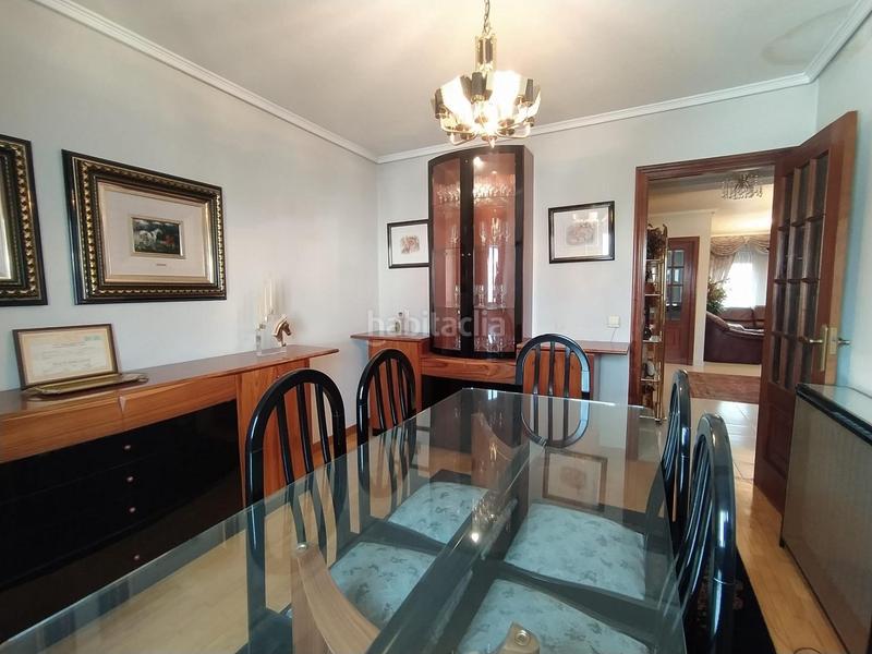 Foto bea165a5-71ca-49d5-bf3a-f8ac5df72805. Duplex con riscaldamento parcheggio in Zona Alta Ponferrada