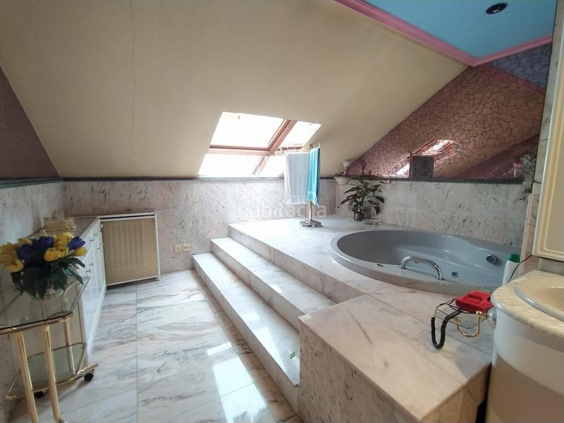 Foto c6263521-c620-4fb4-bdaf-1ab14d738cf5. Duplex con riscaldamento parcheggio in Zona Alta Ponferrada