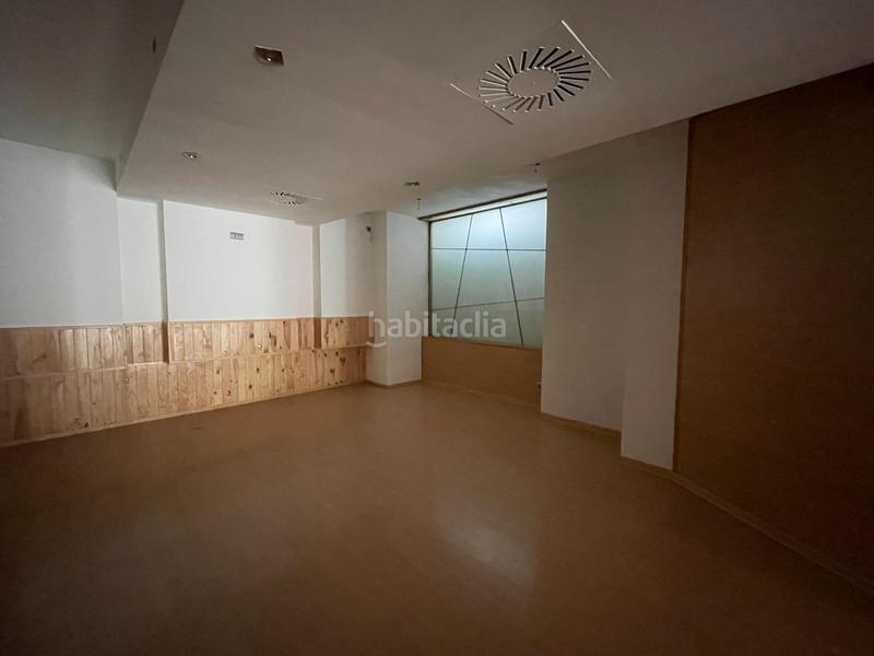 Foto aaf5f8ad-0ec3-479d-861b-9c45f3283f11. Location local commercial dans Centro Ponferrada