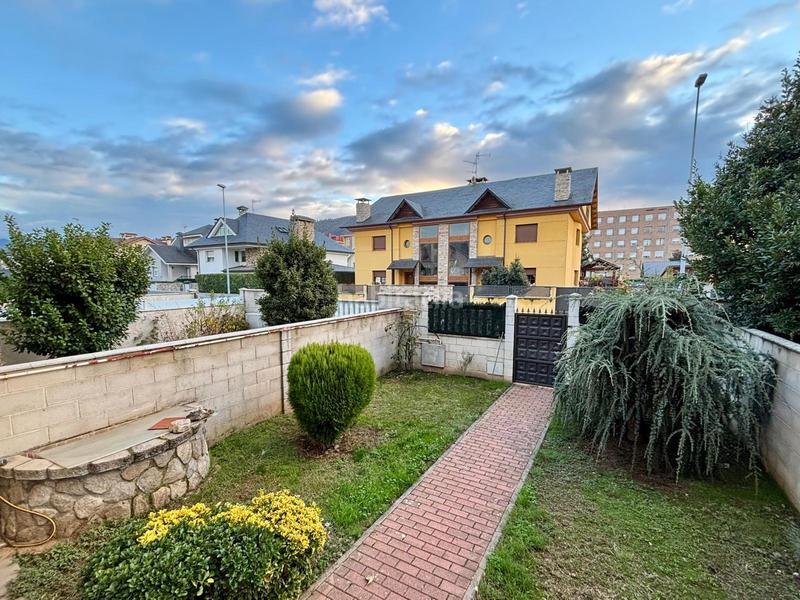 Foto 4a57fb82-2457-4a59-86b5-2c628d9db95f. Casa a schiera con riscaldamento parcheggio in Centro Ponferrada