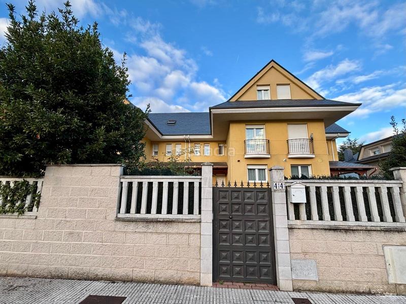 Foto 64361b51-94d5-40be-b2f8-957a2b21f0d2. Casa a schiera con riscaldamento parcheggio in Centro Ponferrada