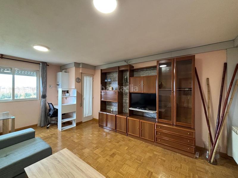 Foto b8f0cae6-2d5b-49ce-bfc7-0e4a1f03db93. Miete appartement mit heizung parking in Zona Alta Ponferrada