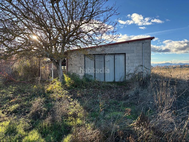 Foto 4f7c0137-c0aa-4ac4-a289-374785424028. Terreno residencial venta finca urbana en campo con casita de verano en Ponferrada