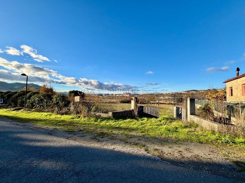 Foto 94556a0d-a849-4cd2-b48b-53186817a2d1. Terreno residencial venta finca urbana en campo con casita de verano en Ponferrada