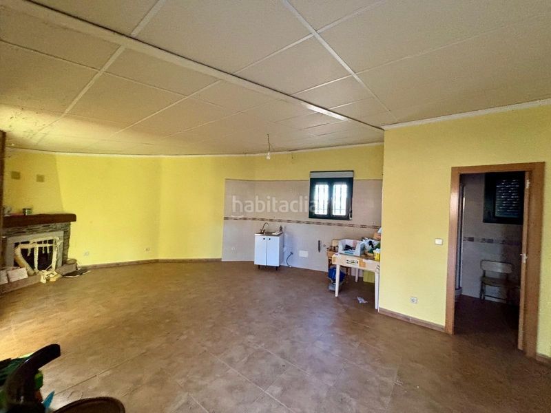 Foto f2de03ab-bb69-4cf2-a19a-8b008980d32b. Terreno residencial venta finca urbana en campo con casita de verano en Ponferrada