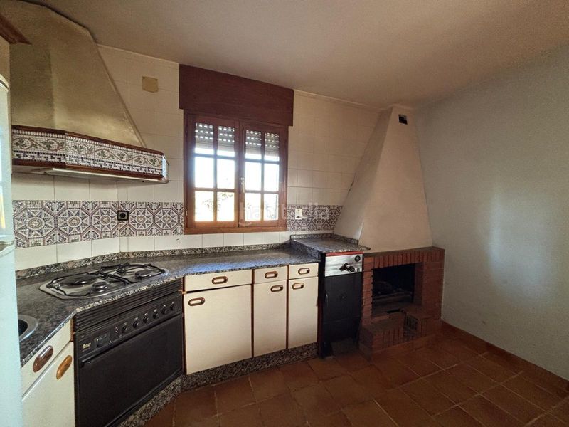 Foto 24eb11bc-73f3-435b-b9a3-dd851087872c. Chalet venta de casa unifamiliar en Cabañas Raras